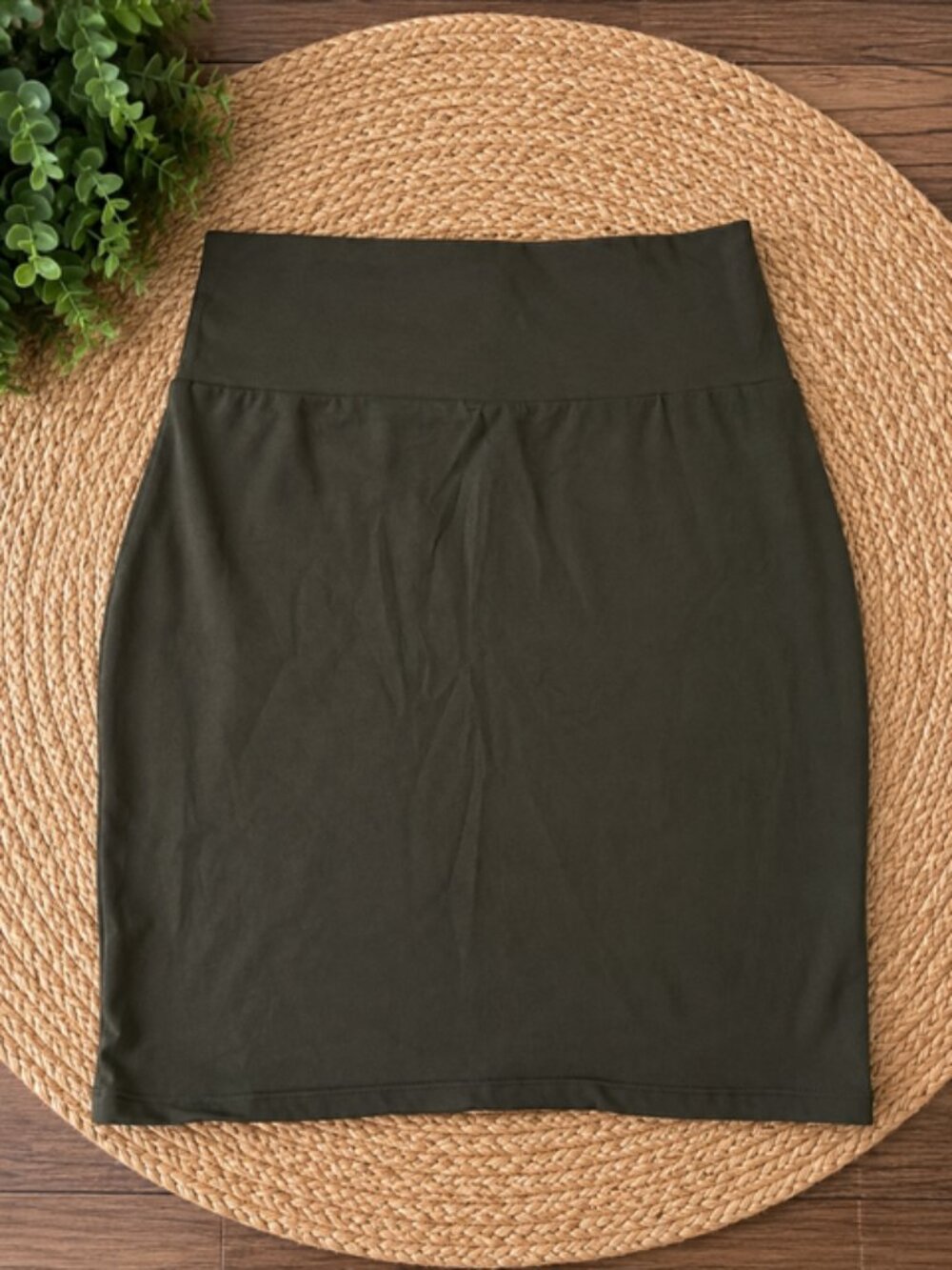 🖤 Charlotte Russe+ Pull-On Skirt – Size 1X